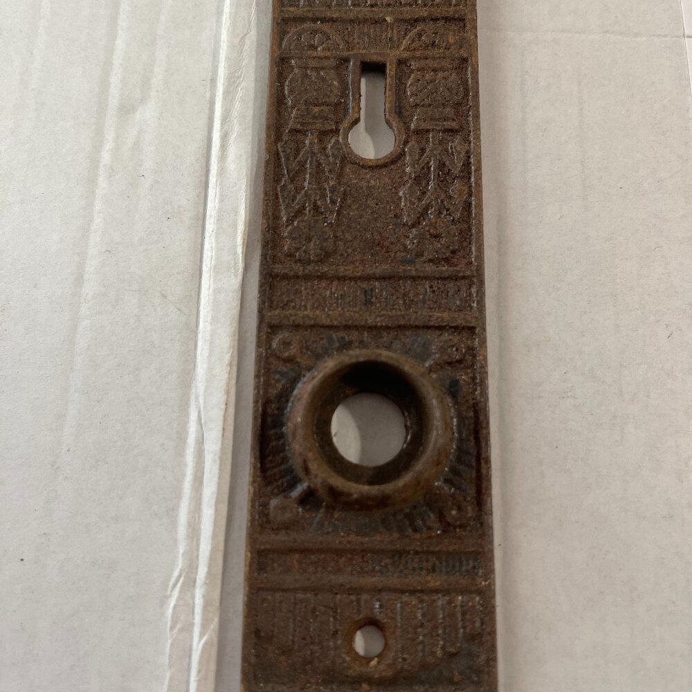 ANTIQUE STAMPED BRASS VERNACULAR DOOR BACK PLATE